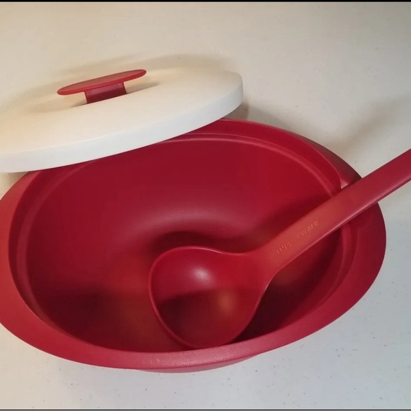 TUPPERWARE Essentials Passion Red SOUP SERVER W/LADLE + Lid 7 1/2 Cup Bowl - Picture 2 of 12